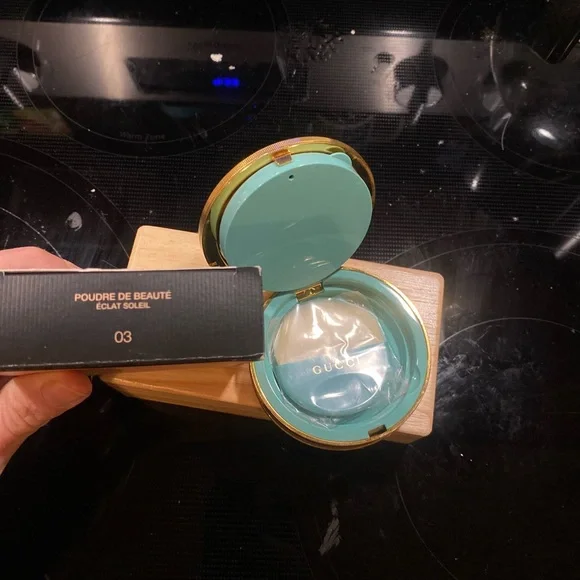 BNWB*GUCCI SUN KISSED BRONZER 🌞